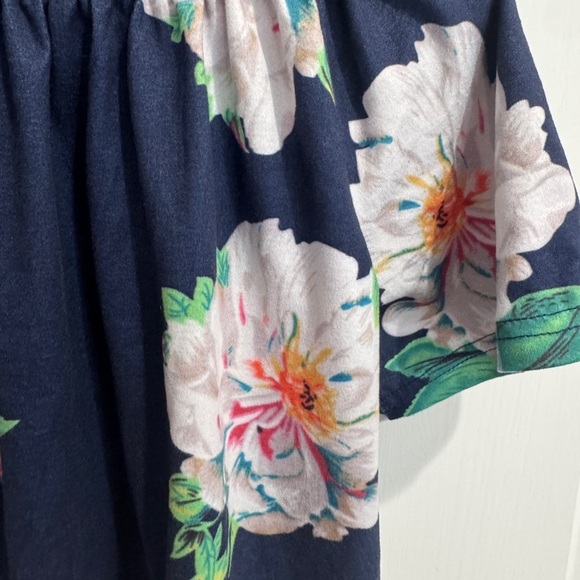 Mayah Kay 2T Girls White & Blue Floral 3/4 Sleeve Top Blouse - Picture 2 of 7